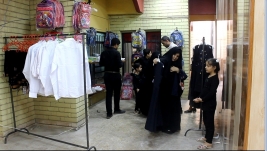 فرع البصرة:توزيع الملابس والمستلزمات المدرسية اثناء افتتاح قسم الملابس  في اسواق الشاكري الخيريه 